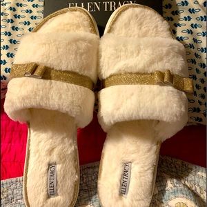 Ellen Tracy Memory Foam Slippers Size XL ( 10/11)